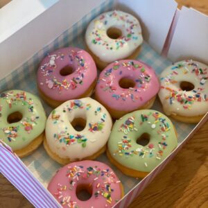 Mini donut met sprinkles